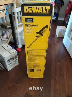 NEW Dewalt DCHT820B 20v Max Li-Ion CORDLESS 22 In. Hedge Trimmer (Tool Only)